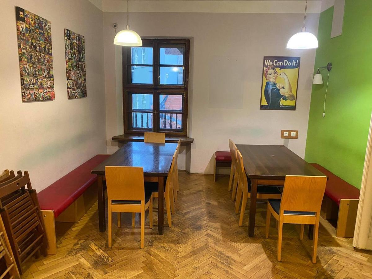 50 People Apartment Krakow Dış mekan fotoğraf